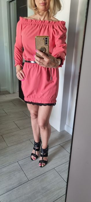 Sukienka hiszpanka w kolorze koralowym