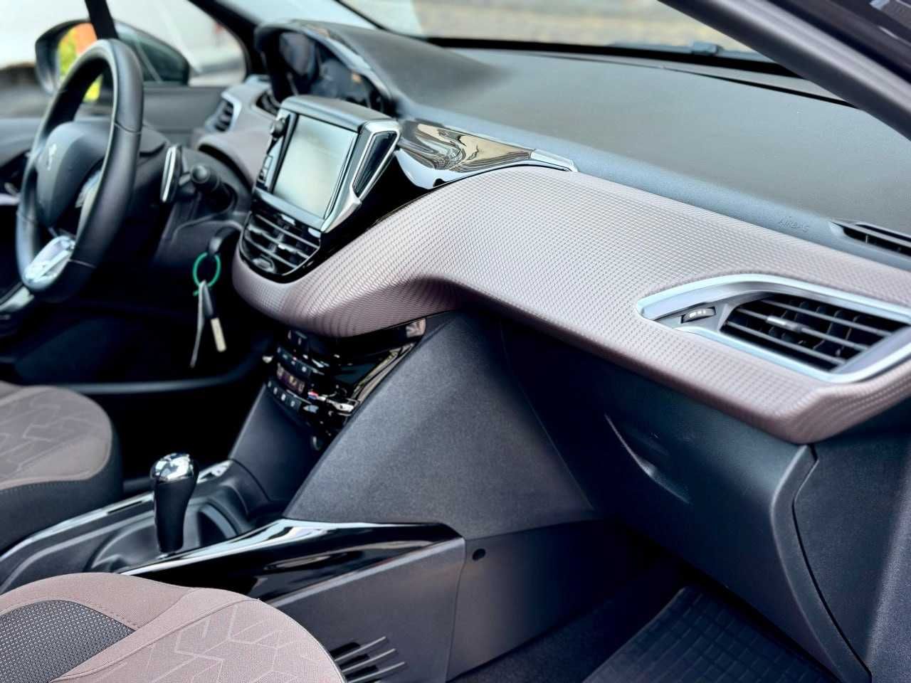 Продам  Peugeot 2008 2016. Можна в розстрочку, під викуп.