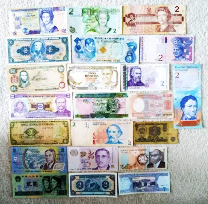 Купюры боны бумажные деньги достоинством 2..