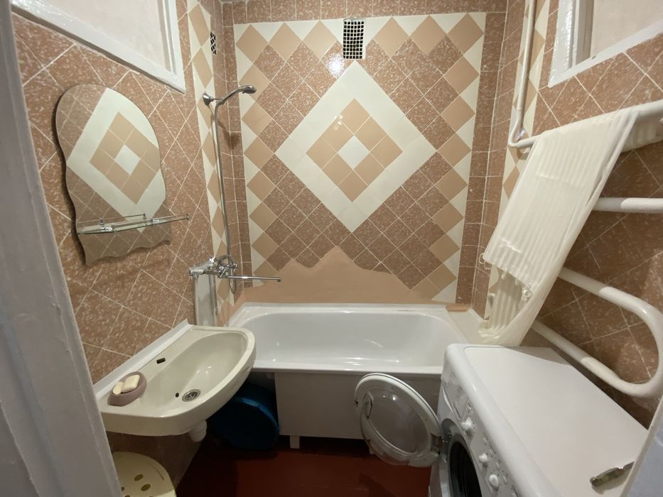 Оренда 2к квартири на Космонавтів