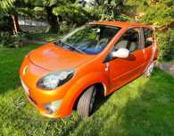 Samochód osobowy Renault Twingo 2 plus dodatkowe części