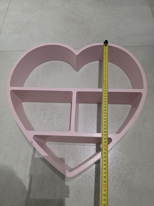 Półka wisząca w kształcie serca