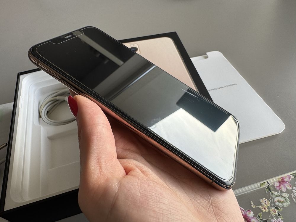 Iphone 11 pro max Gold 64gb