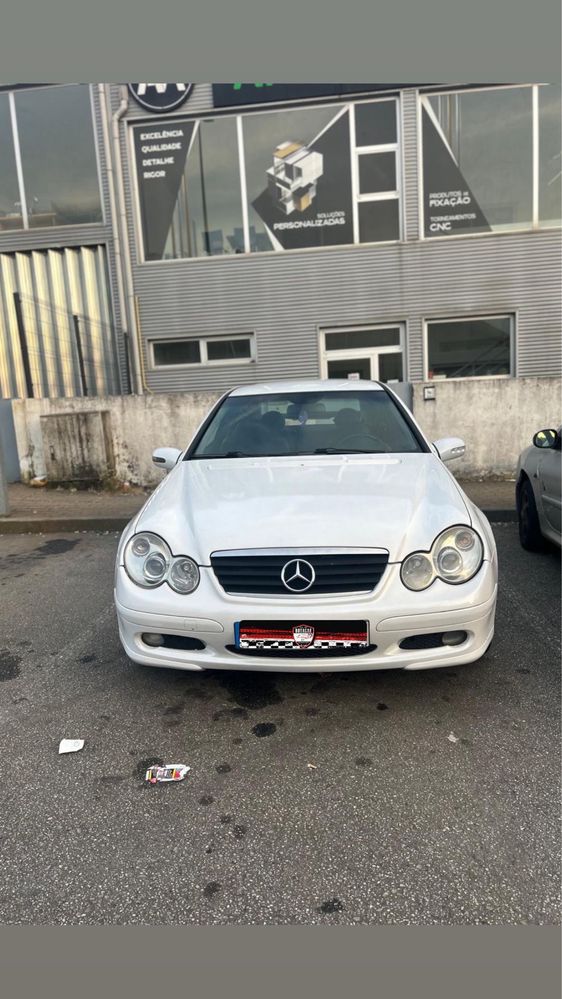 Mercedes-Benz C220cdi SPORT COUPE w203