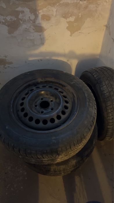 Sprzedal 4 opony letnie 195/65 R15