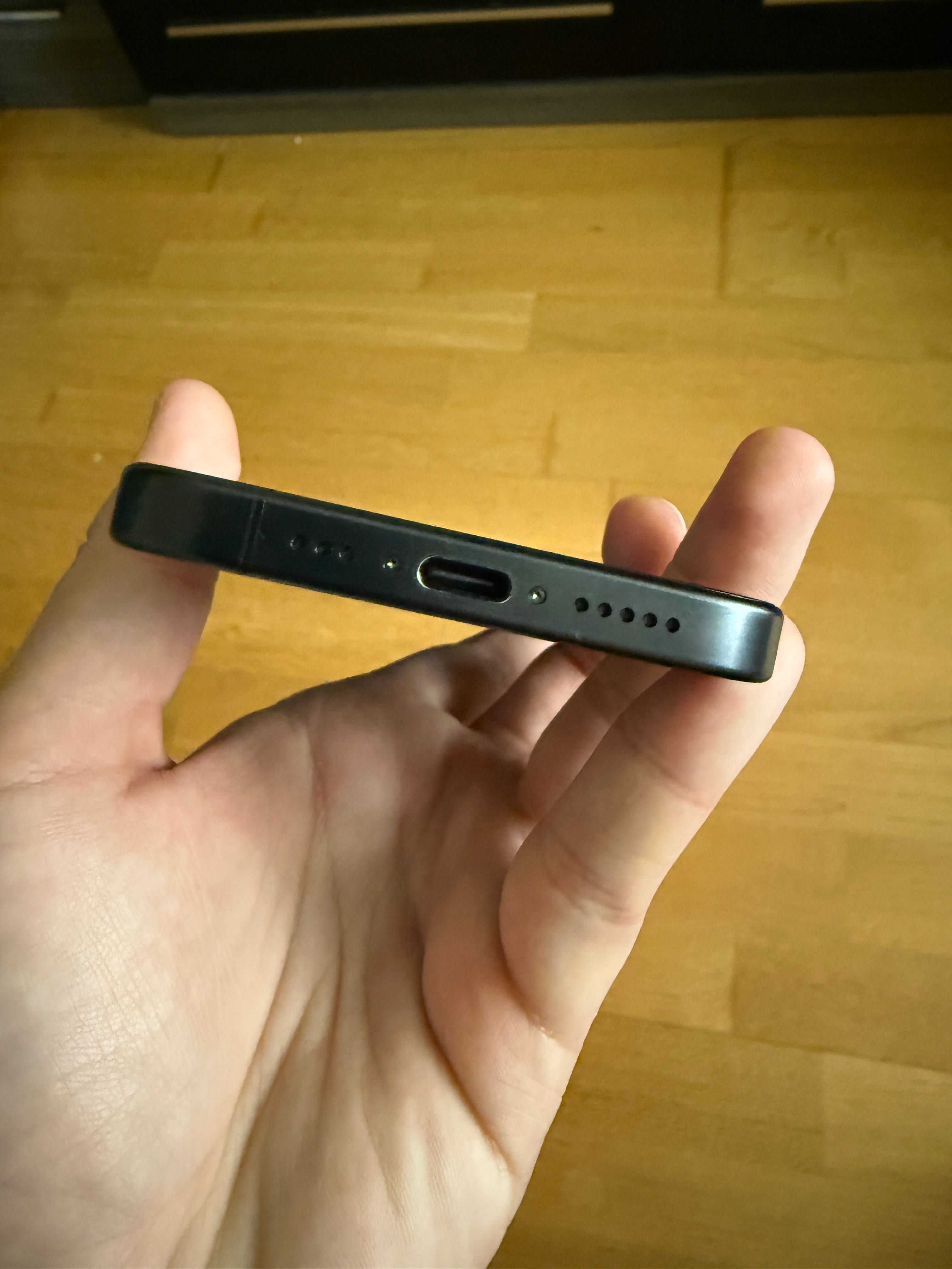 iphone 15 pro 256 gb Neverlock Black Titanium