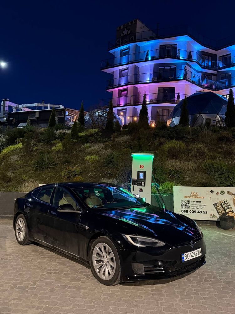 Оренда автомобіля Tesla Model S 2018, оренда тесла,