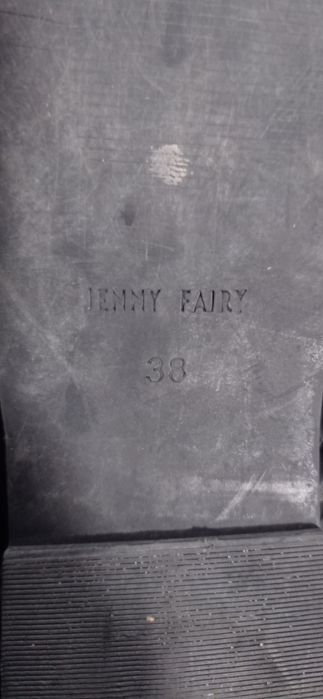 Шкіряні шльопанці від бренду jenny fairy