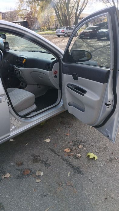 Продам машину Hyundai Accent