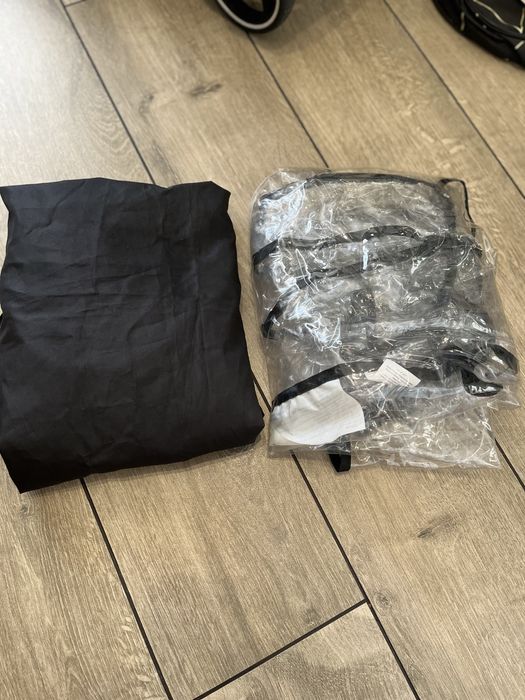 Прогулянкова коляска в сірому кольорі, Chicco