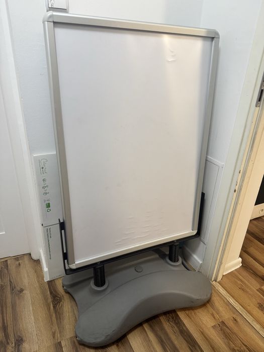 Potykacz stojak na plakaty