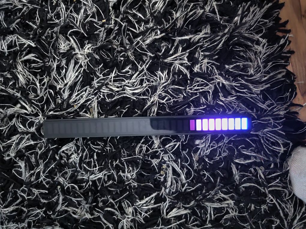 Lampka,neon,Ledy RGB ,reagują na dźwięk