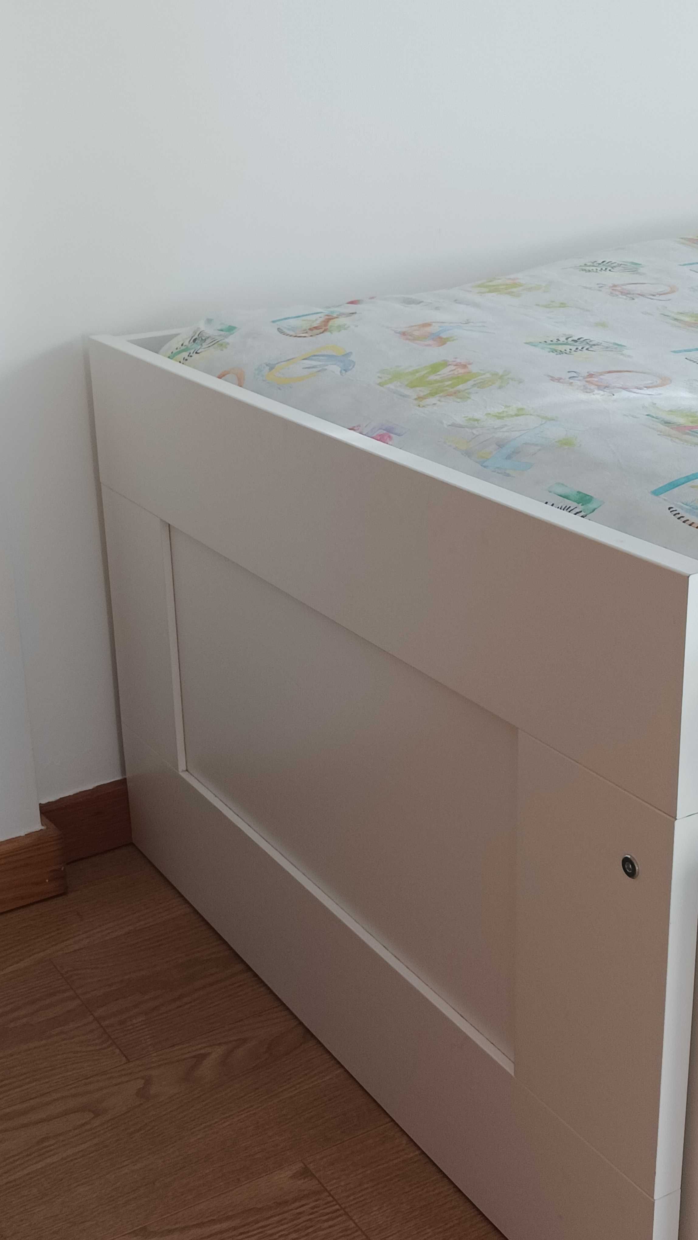 Cama Brimnes Ikea