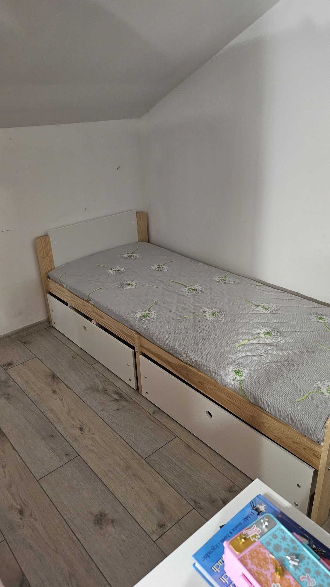 Łóżko pojedyncze drewnopodobne INTERBEDS Arek 80x200 sosna z materacem