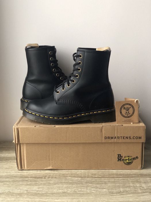 Продам черевики DR. MARTENS 1460 Vegan Black 37 розмір