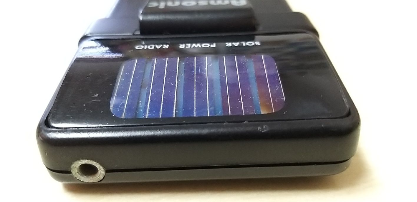 Mini Rádio Solar Portátil.