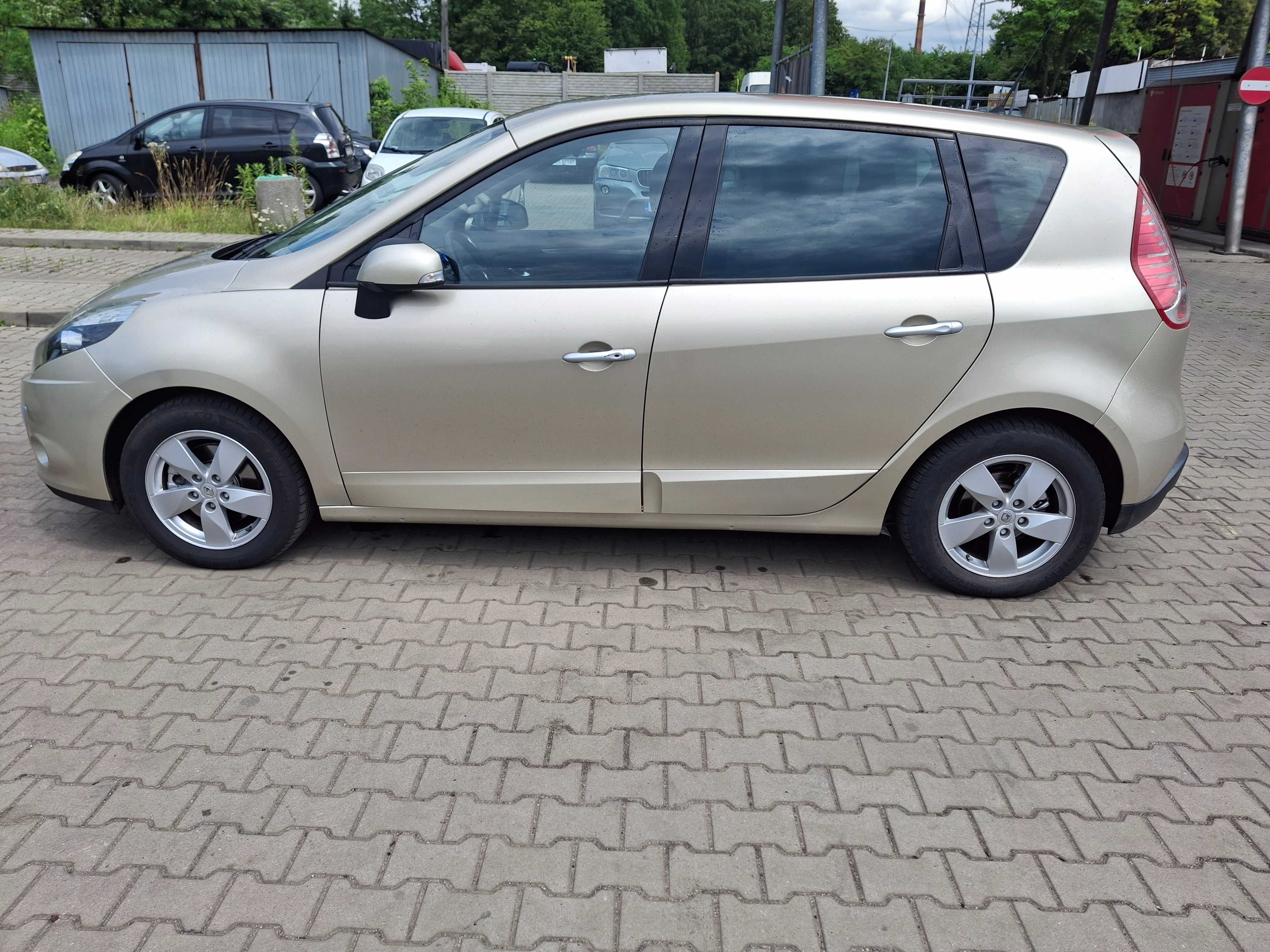 Renault SCENIC 1.4