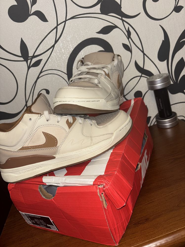 Кросовки nike air jordan formula 23 , размер 41
