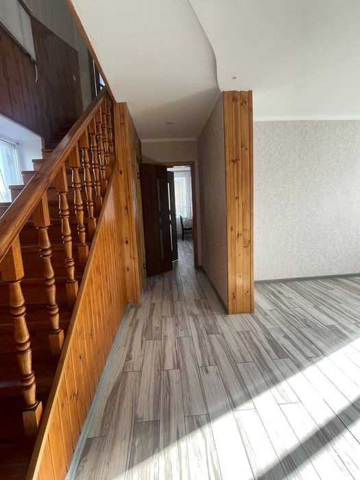 Світлий великий будинок з теплою підлогою та всіма зручностями 37362