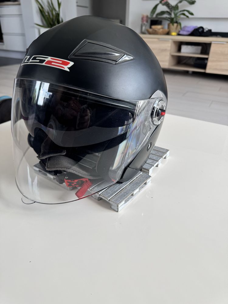 Kask motocyklowy ls2