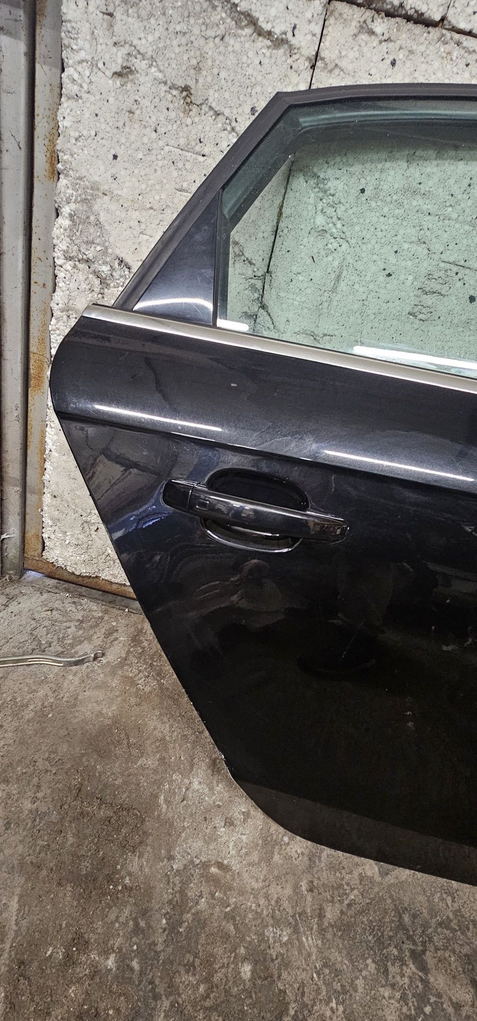 Drzwi tylne lewe prawe Audi A4 B8 Sedan cena za KOMPLETNE