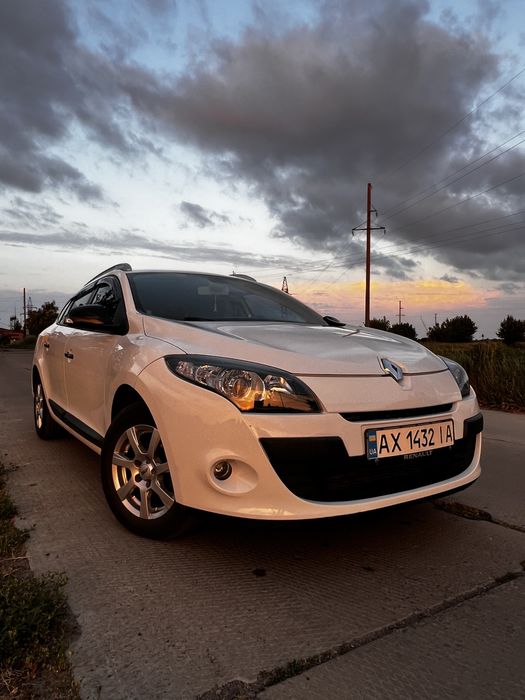 Продам рено меган 3 2010 року автомат Renault Megane 3