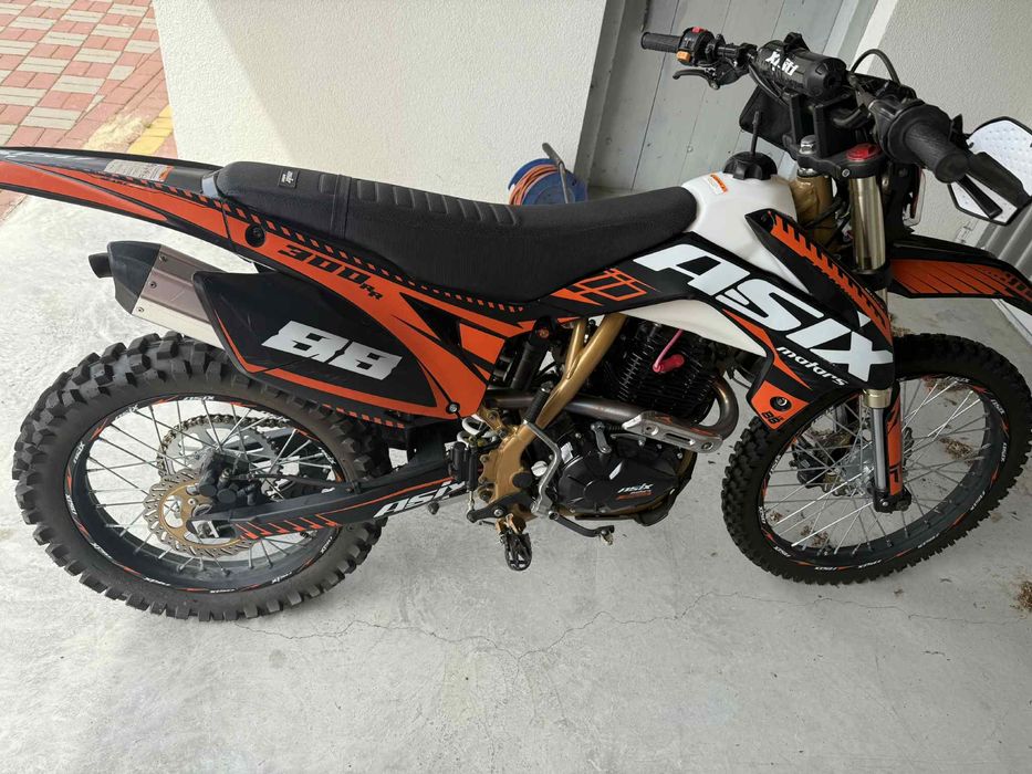 Asix xb88 300cc 14mth