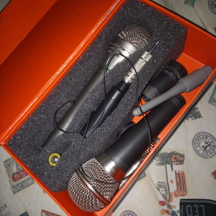 Микрофон безпроводной Samsung  радіо