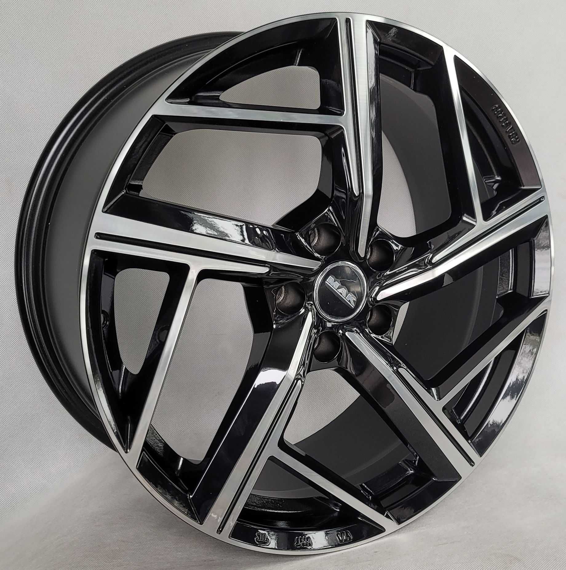 Felgi MAK 19 5x112 Audi A6 C7 A4 B8 19x8,5 5x112 ET 45 66,45 mm