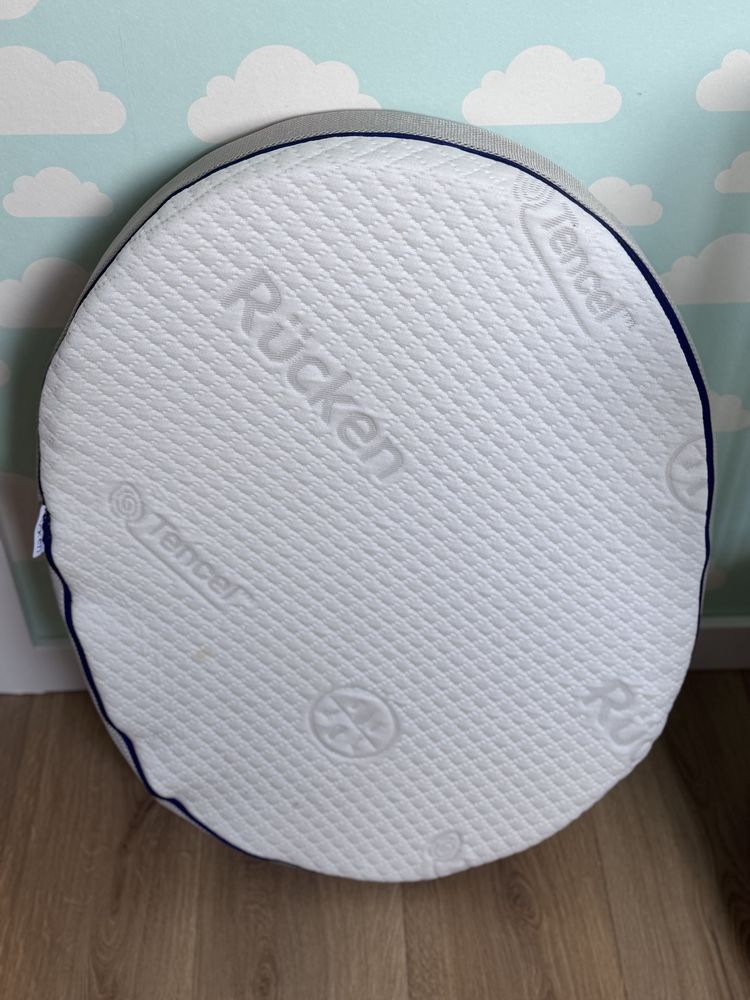Materac Rucken Stokke Sleepi mini + przescieradło