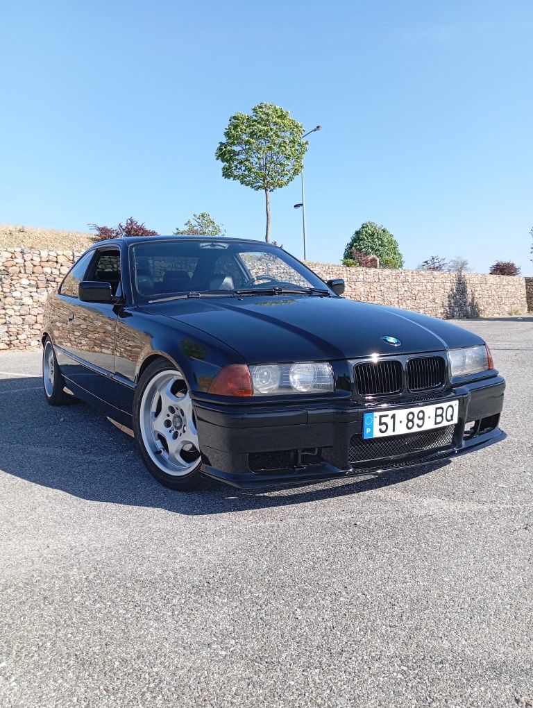 BMW E36 coupe 320i (motor 2.8i)