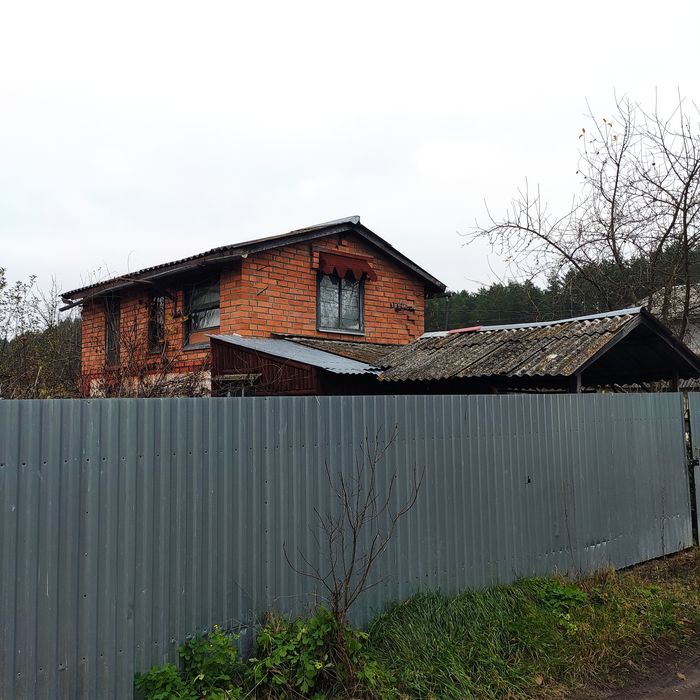 Продам дачний будинок в кооперативі ,,Сад'', 6 соток землі, в с.Ташки.