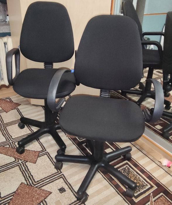 Стул офисный, кресло