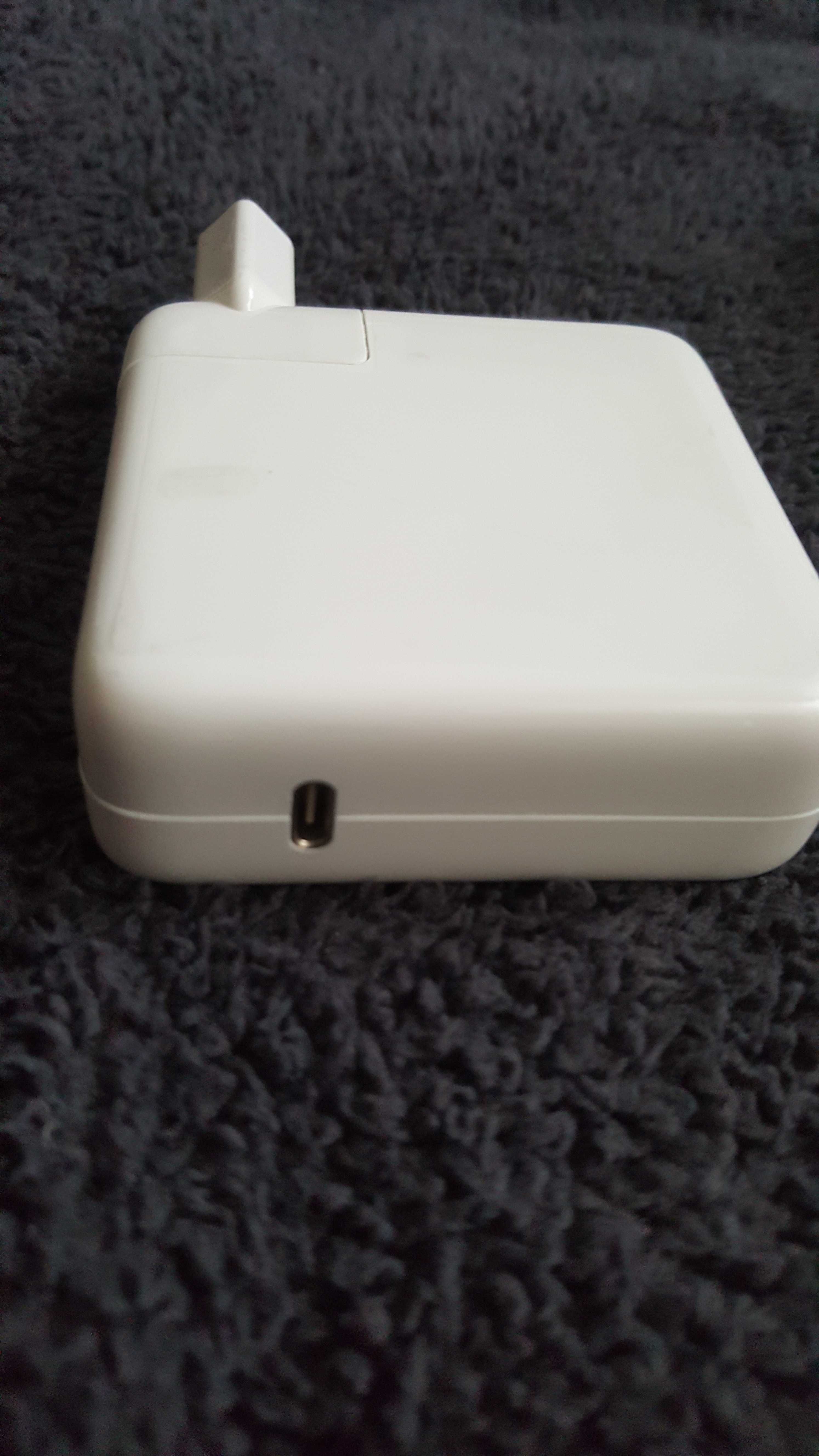 EA61 Ładowarka zasilacz USB Typ C 61W 3A 5-20,3V