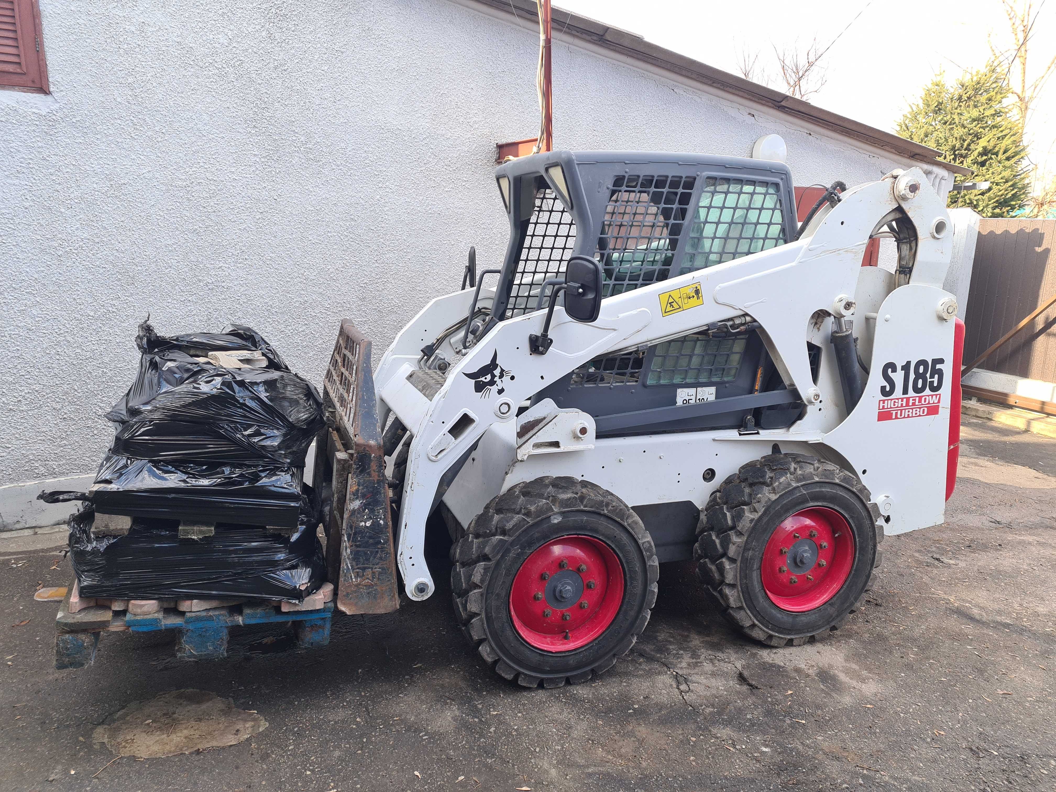 Услуги/Аренда Погрузчика и Экскаватора BOBCAT