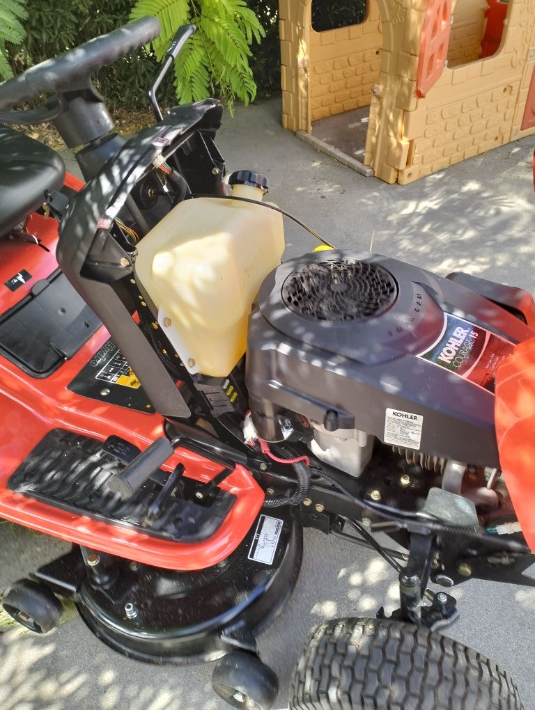 Trator corta relva  15cv semi-novo
