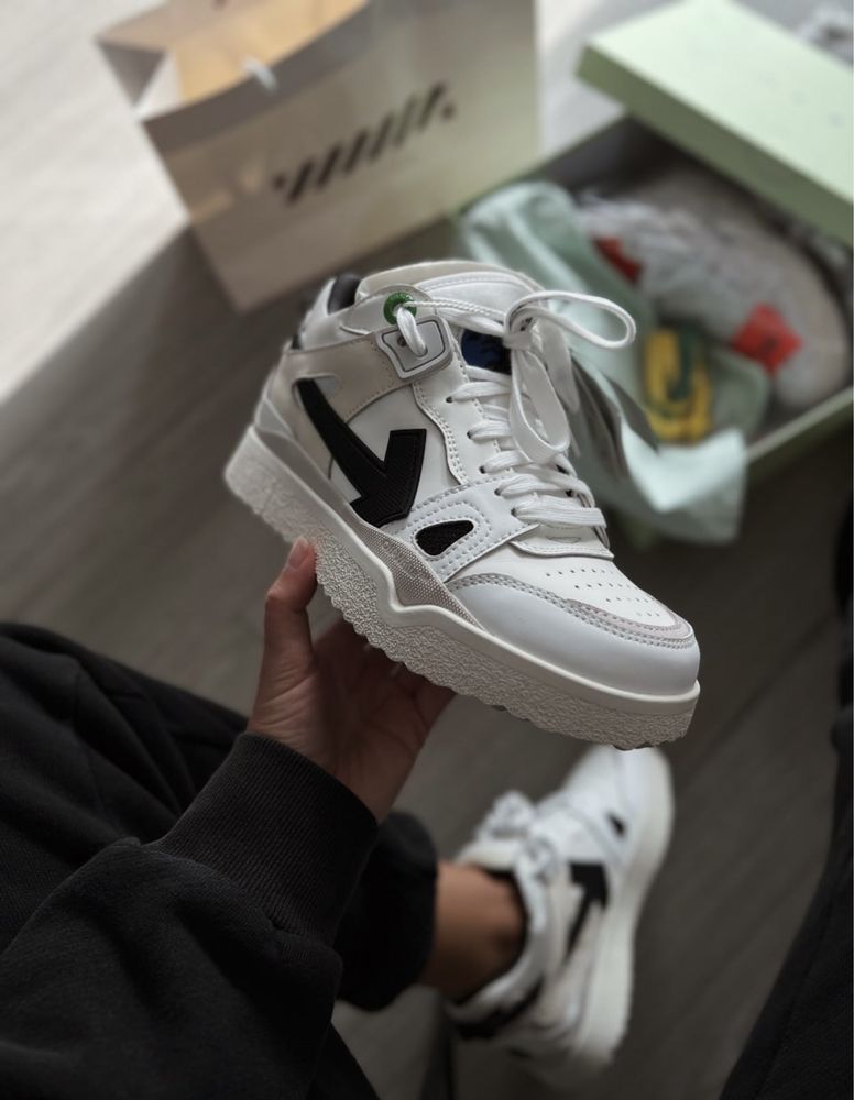 Оригинальне Кроссовки OFF-WHITE Sponge Mid Top Cloud White Black