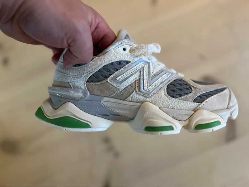 New Balance 9060 Bricks & Wood 36 EU / 4US / 22 CM