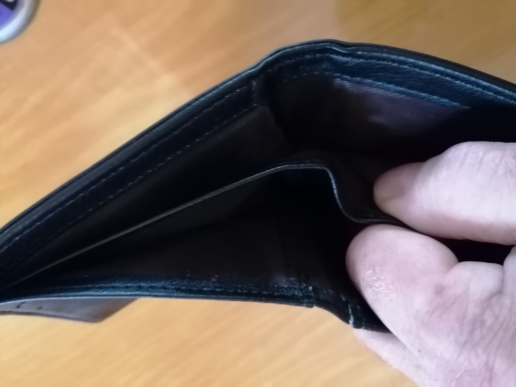 Продам мужское портмоне.