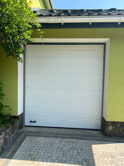 Гаражные ворота б/у и новые Одесса и область. Бытовые и промышленные