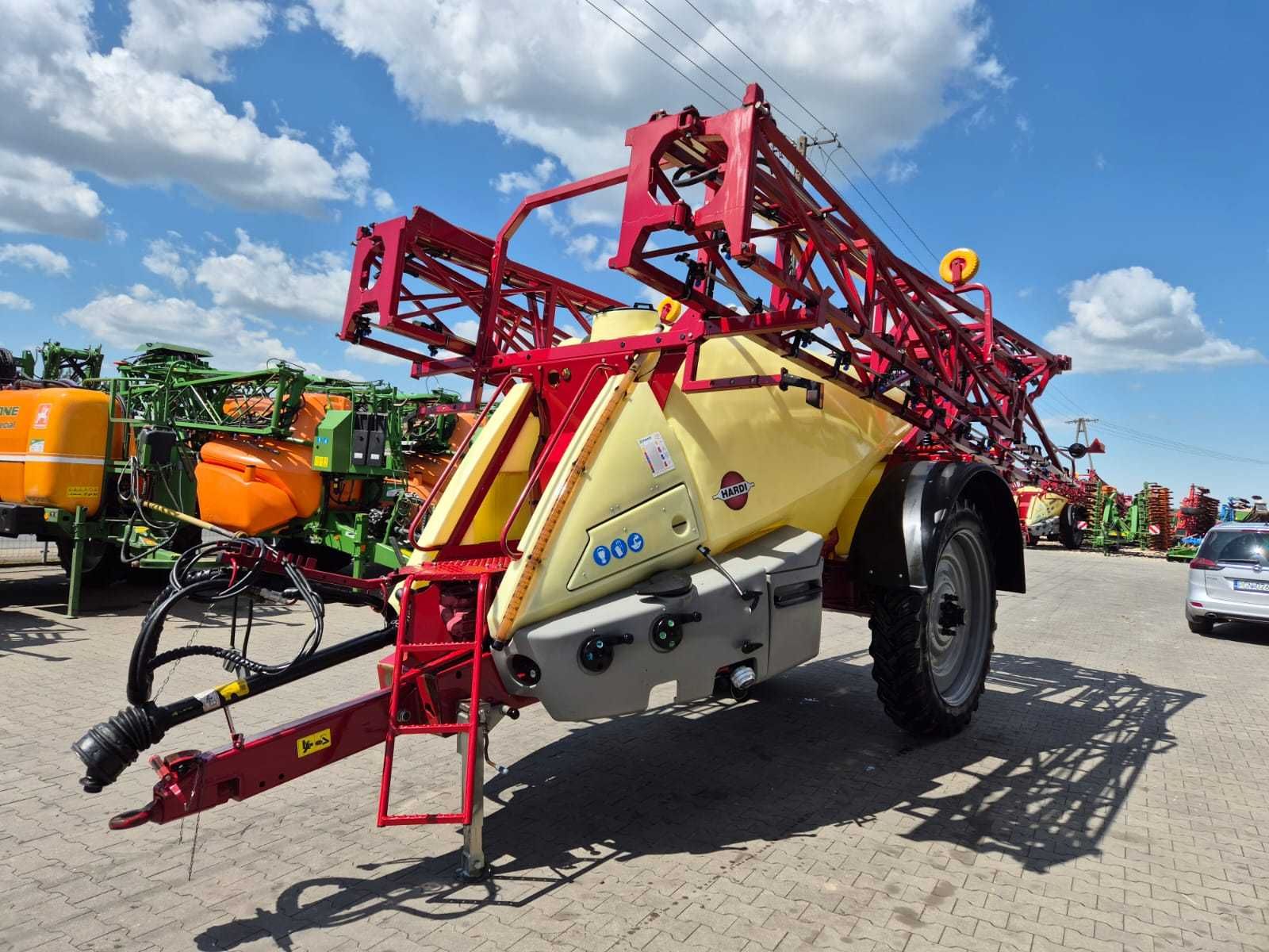 Opryskiwacz Hardi Commander 4400l 24m 2010r HC5500 Skrętne koła