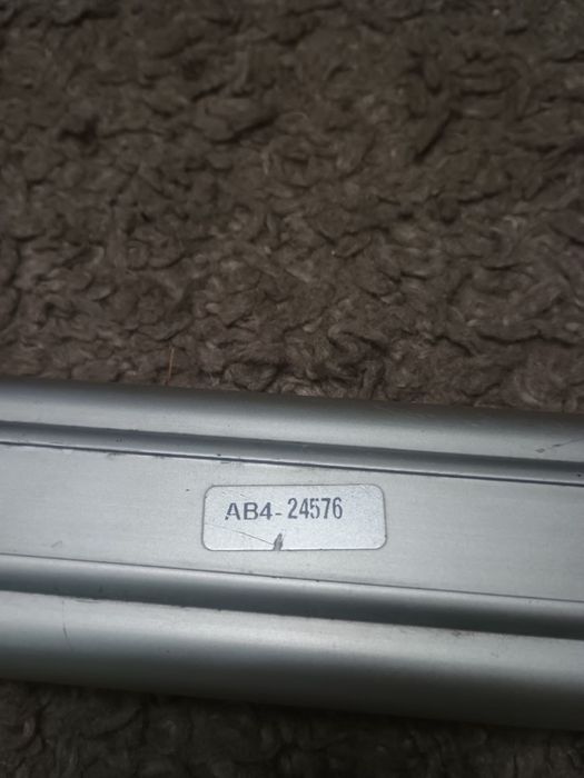 Багажник Thule комплект для гладкой крыши