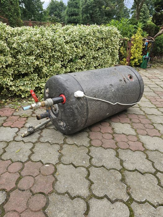 Bolier z podgrzewaczem