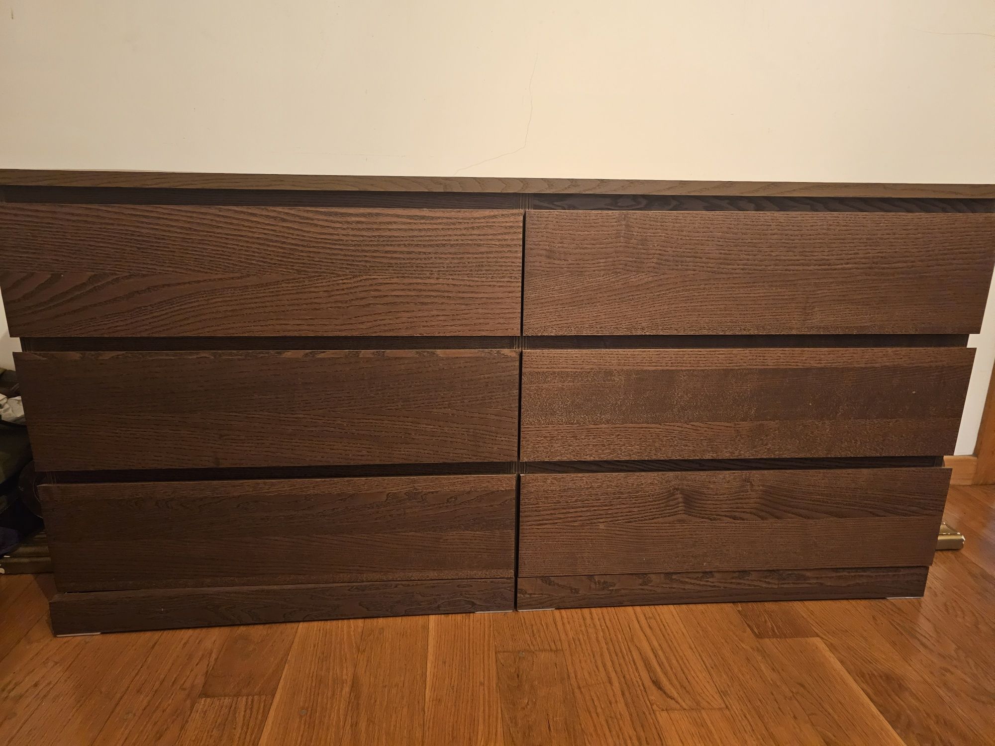 Cómoda quarto castanha mais sapateira branca nova