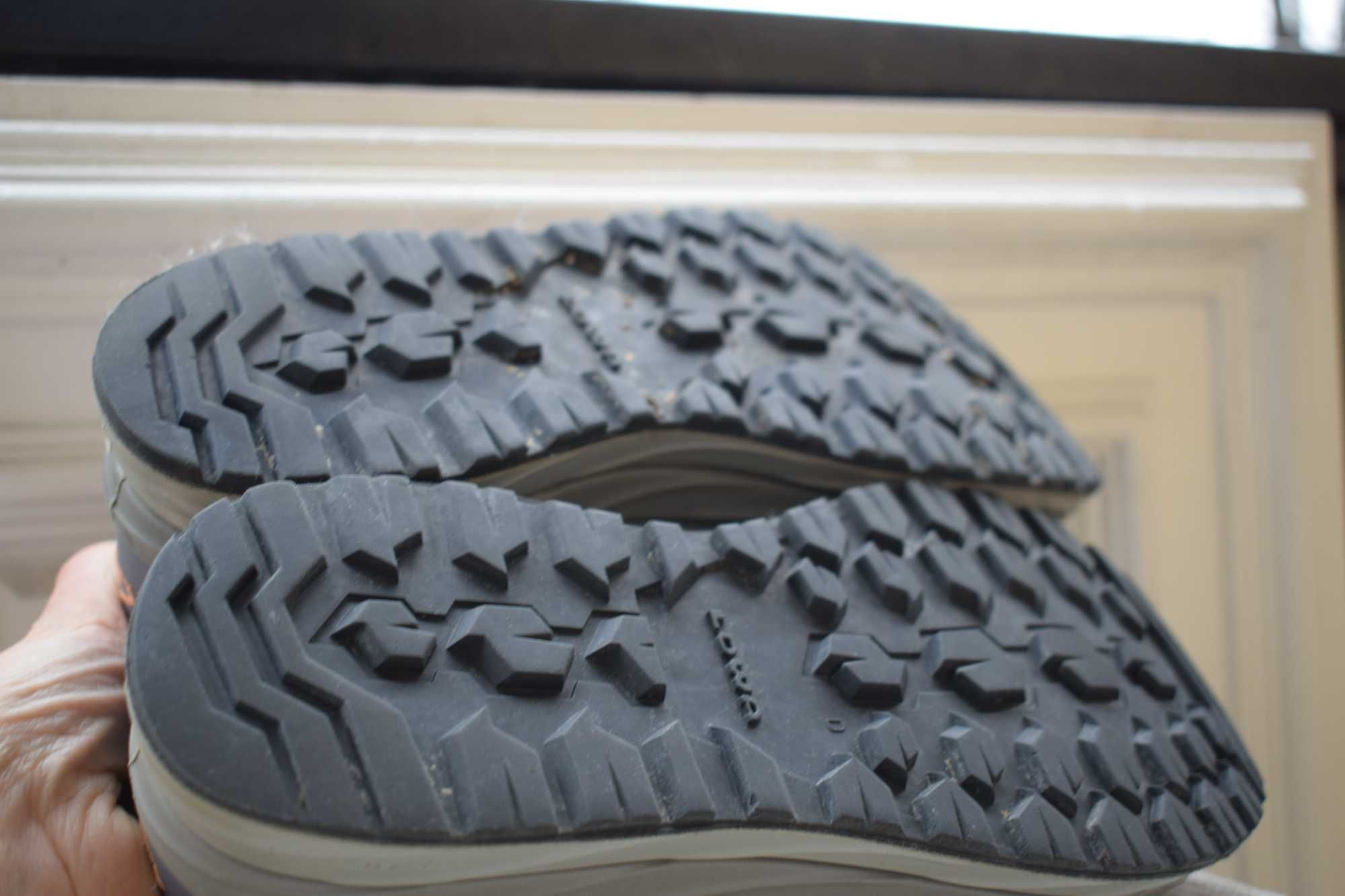кроссовки кросовки мембранные термокроссовки Lowa GoreTEX р. 39