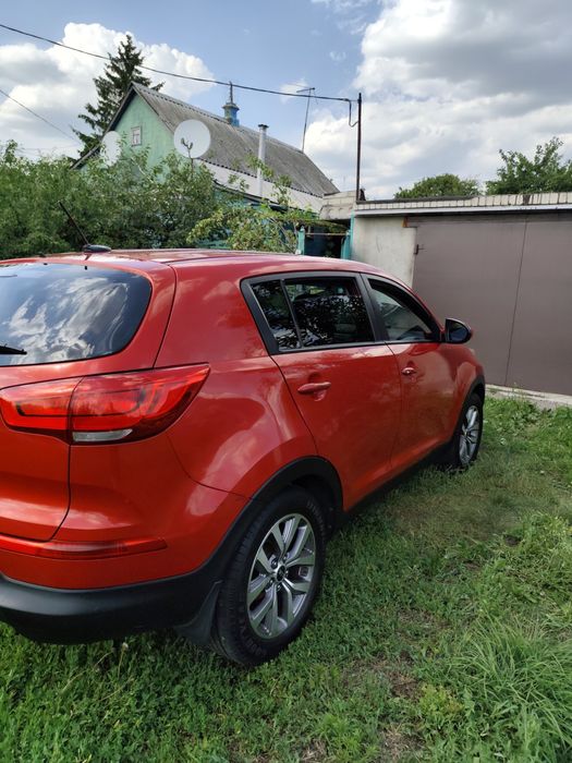 Продам семейный автомобиль KiA sportege 3