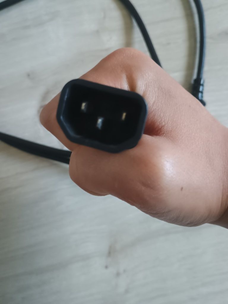 kabel zasilający do starego monitora