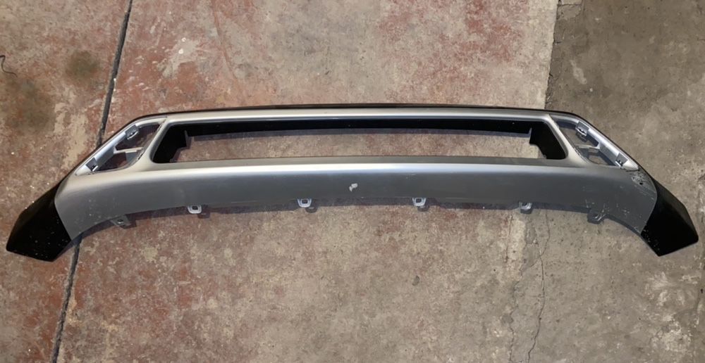 Губа на бампер Outlander 2019