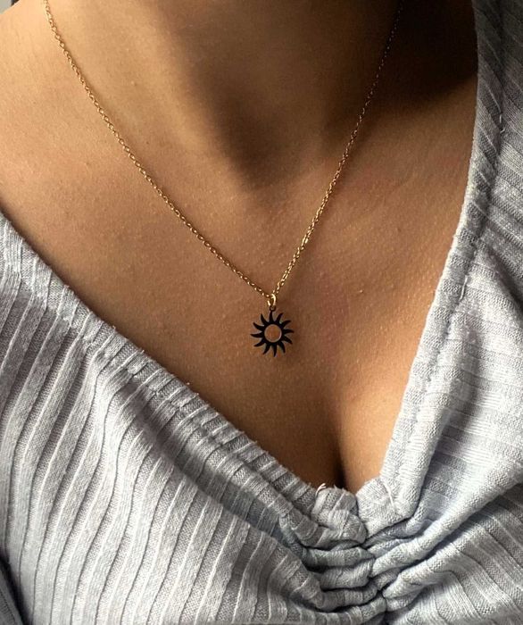 Złoty naszyjnik wisiorek łańcuszek słońce stal