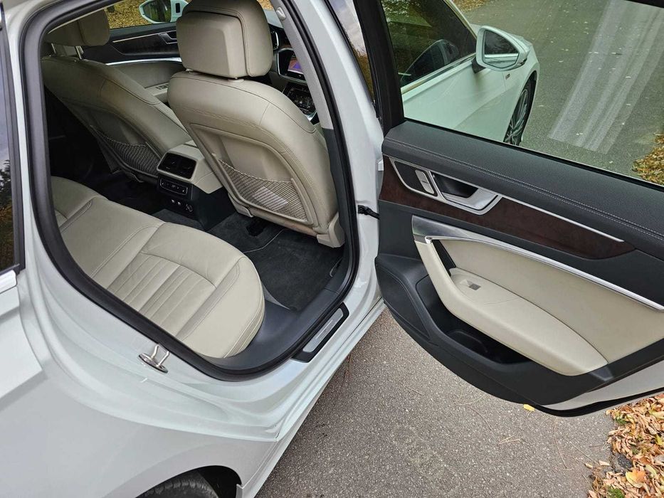 Майже новий автомобіль